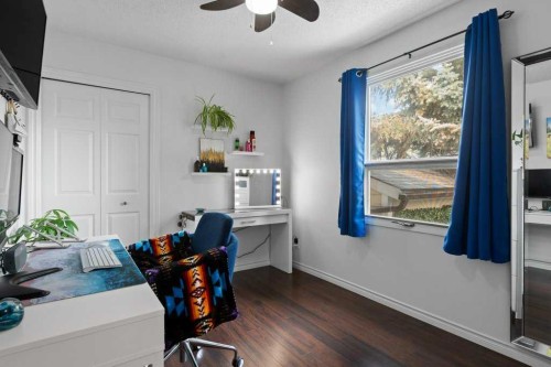 167 Deerpath Court Se, Calgary, AB - Indoor