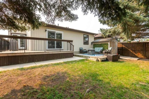 167 Deerpath Court Se, Calgary, AB - Outdoor With Deck Patio Veranda With Exterior