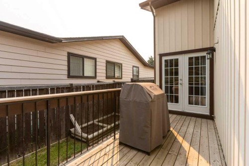 167 Deerpath Court Se, Calgary, AB - Outdoor With Deck Patio Veranda With Exterior