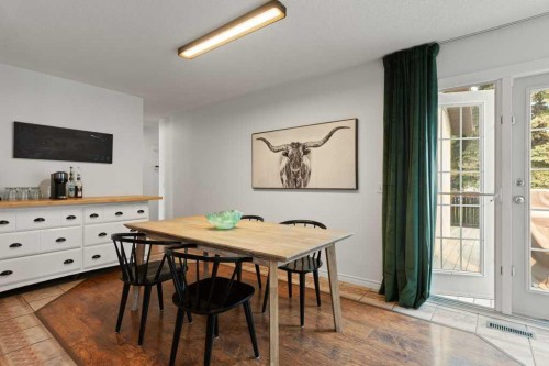 167 Deerpath Court Se, Calgary, AB - Indoor Photo Showing Dining Room