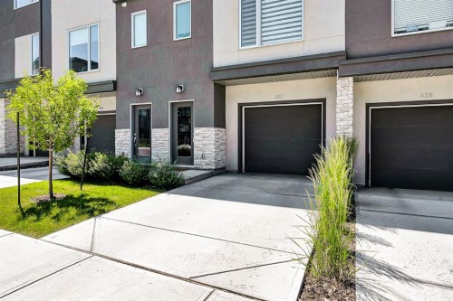 426 Shawnee Square Sw, Calgary, AB - Outdoor