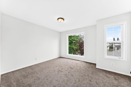 262 Coventry Court Ne, Calgary, AB - Indoor Photo Showing Other Room