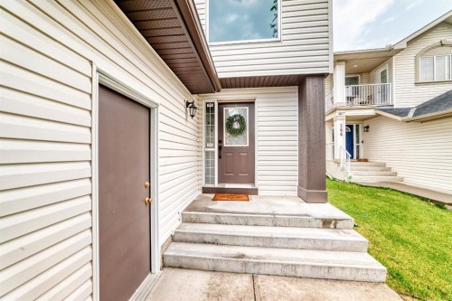 262 Coventry Court Ne, Calgary, AB - Outdoor With Exterior