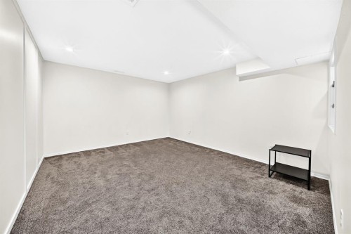 262 Coventry Court Ne, Calgary, AB - Indoor Photo Showing Other Room