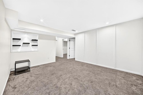 262 Coventry Court Ne, Calgary, AB - Indoor Photo Showing Other Room