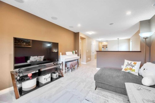 331 Mahogany Court Se, Calgary, AB - Indoor