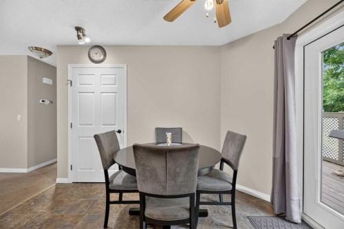 41 Deer Coulee Drive, Didsbury, AB - Indoor Photo Showing Dining Room
