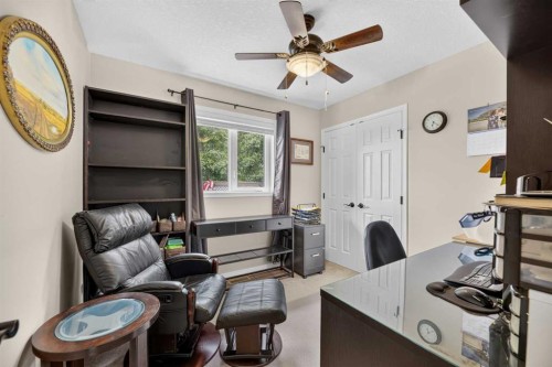 41 Deer Coulee Drive, Didsbury, AB - Indoor