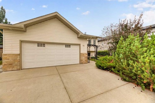 41 Deer Coulee Drive, Didsbury, AB - Outdoor