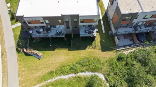 108 Na'A Heights Sw, Calgary, AB - Outdoor