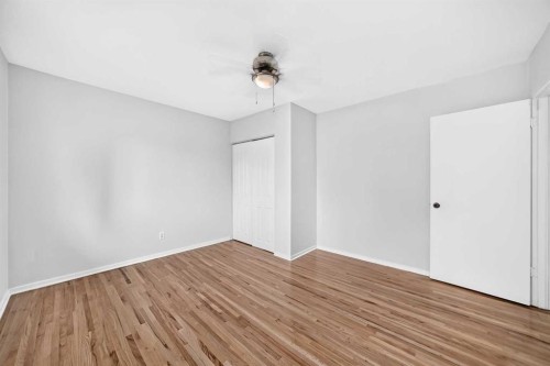 39 Healy Drive Sw, Calgary, AB - Indoor Photo Showing Other Room