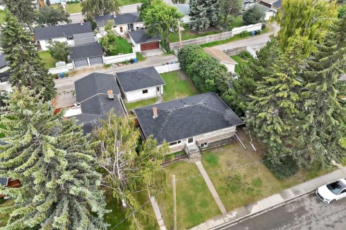 39 Healy Drive Sw, Calgary, AB - Outdoor With View