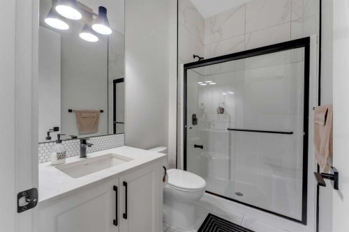 32 Waterford Terrace, Chestermere, AB - Indoor Photo Showing Bathroom