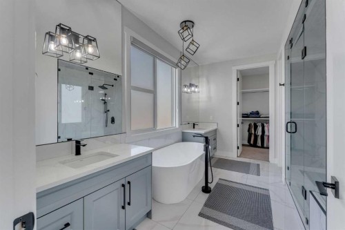 32 Waterford Terrace, Chestermere, AB - Indoor Photo Showing Bathroom