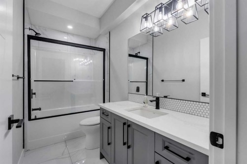 32 Waterford Terrace, Chestermere, AB - Indoor Photo Showing Bathroom