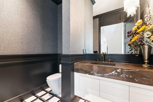 82 Valour Circle Sw, Calgary, AB - Indoor Photo Showing Bathroom