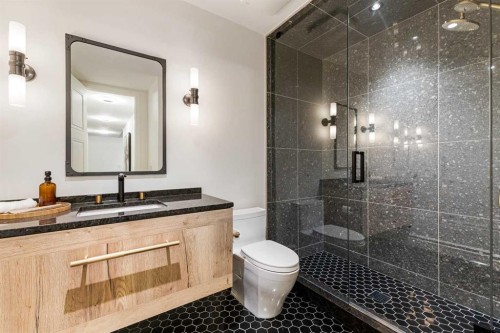 82 Valour Circle Sw, Calgary, AB - Indoor Photo Showing Bathroom