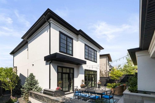 82 Valour Circle Sw, Calgary, AB - Outdoor
