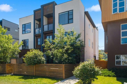 2-4733 17 Avenue Nw, Calgary, AB - Outdoor With Balcony