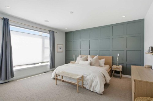 2-4733 17 Avenue Nw, Calgary, AB - Indoor Photo Showing Bedroom