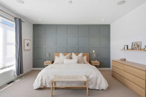2-4733 17 Avenue Nw, Calgary, AB - Indoor Photo Showing Bedroom
