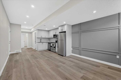 36 Heartwood Lane Se, Calgary, AB - Indoor Photo Showing Kitchen