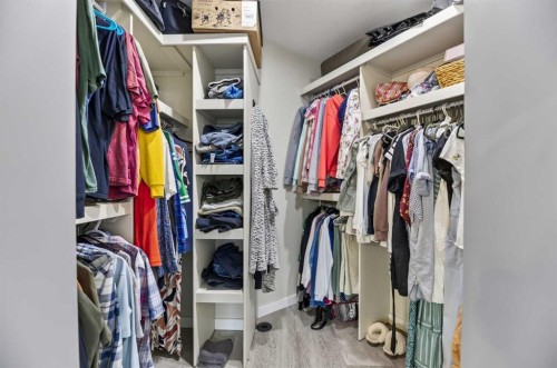 13 Keown Close, Olds, AB - Indoor With Storage