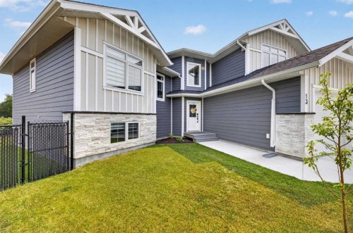 13 Keown Close, Olds, AB - Outdoor