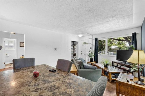 1944 10 Avenue Ne, Calgary, AB - Indoor