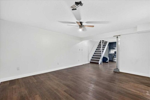 1944 10 Avenue Ne, Calgary, AB - Indoor Photo Showing Other Room