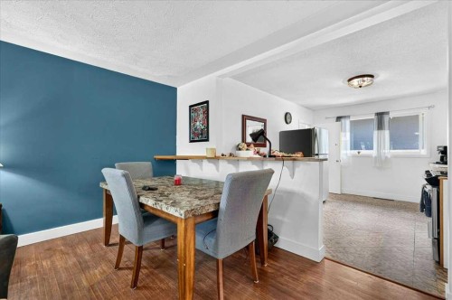 1944 10 Avenue Ne, Calgary, AB - Indoor Photo Showing Dining Room