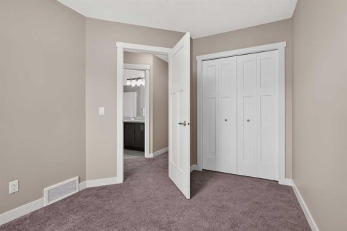 558 Evanston Manor Nw, Calgary, AB - Indoor Photo Showing Other Room