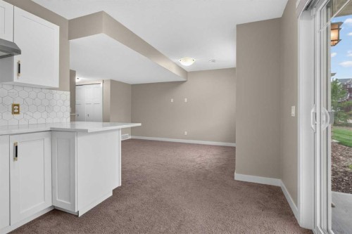 558 Evanston Manor Nw, Calgary, AB - Indoor
