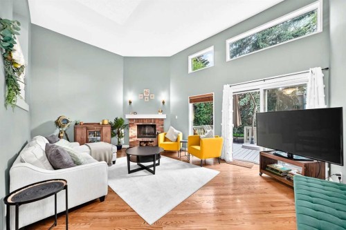 213 Point Mckay Terrace Nw, Calgary, AB - Indoor Photo Showing Other Room