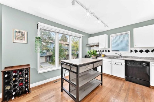 213 Point Mckay Terrace Nw, Calgary, AB - Indoor Photo Showing Kitchen