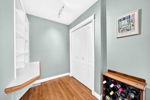 213 Point Mckay Terrace Nw, Calgary, AB - Indoor Photo Showing Other Room