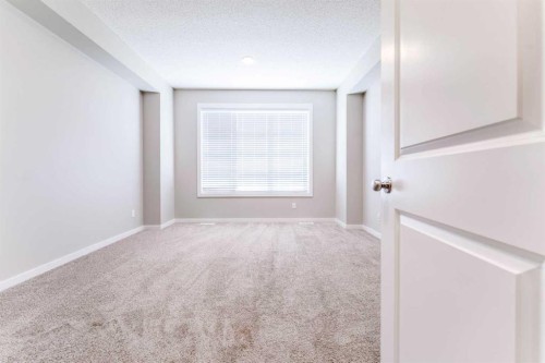 105 Highview Gate Se, Airdrie, AB - Indoor Photo Showing Other Room