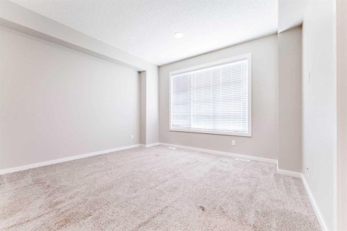 105 Highview Gate Se, Airdrie, AB - Indoor Photo Showing Other Room