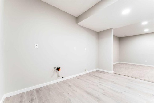 105 Highview Gate Se, Airdrie, AB - Indoor Photo Showing Other Room