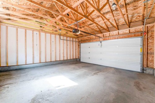 105 Highview Gate Se, Airdrie, AB - Indoor Photo Showing Garage