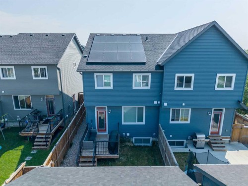 105 Highview Gate Se, Airdrie, AB - Outdoor With Facade