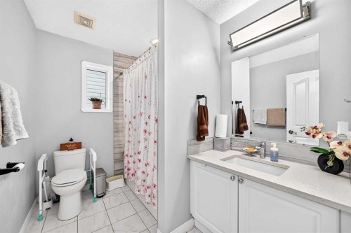 125 Appleburn Close Se, Calgary, AB 