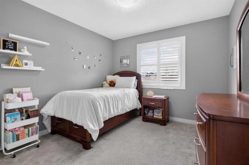 234 Pantego Way Nw, Calgary, AB - Indoor Photo Showing Bedroom