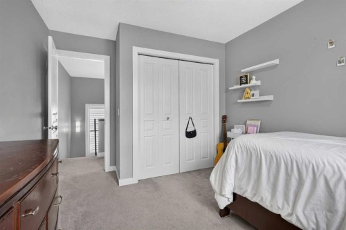 234 Pantego Way Nw, Calgary, AB - Indoor Photo Showing Bedroom