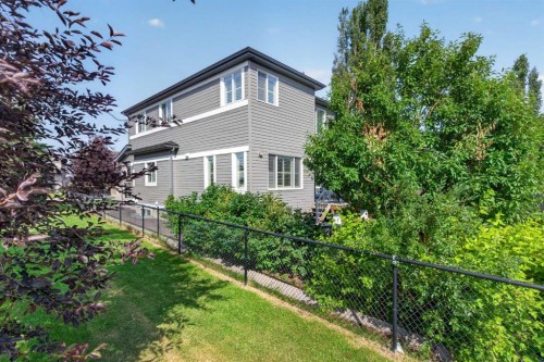 234 Pantego Way Nw, Calgary, AB - Outdoor