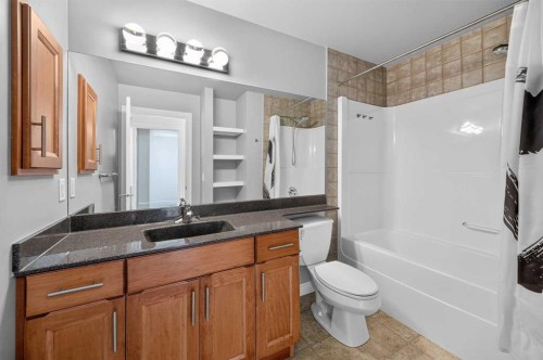 168 Covepark Rise Ne, Calgary, AB - Indoor Photo Showing Bathroom