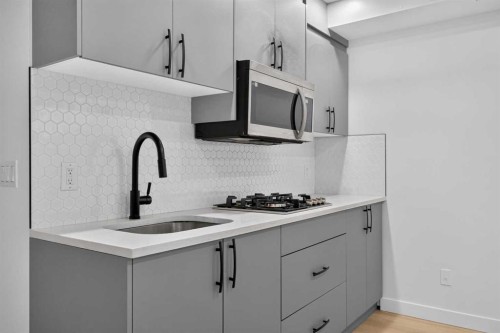 168 Covepark Rise Ne, Calgary, AB - Indoor Photo Showing Kitchen With Upgraded Kitchen