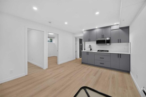 168 Covepark Rise Ne, Calgary, AB - Indoor Photo Showing Kitchen