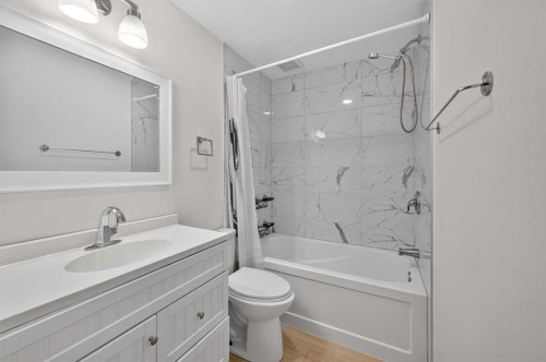 168 Covepark Rise Ne, Calgary, AB - Indoor Photo Showing Bathroom