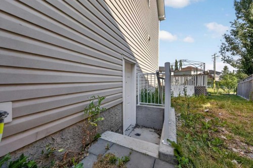 168 Covepark Rise Ne, Calgary, AB - Outdoor